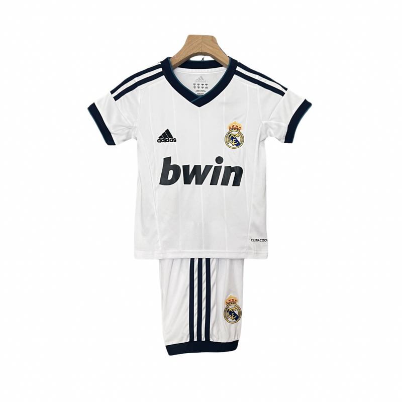 Camiseta y Pantalones Cortos Niños Real Madrid Home Retro 12/13