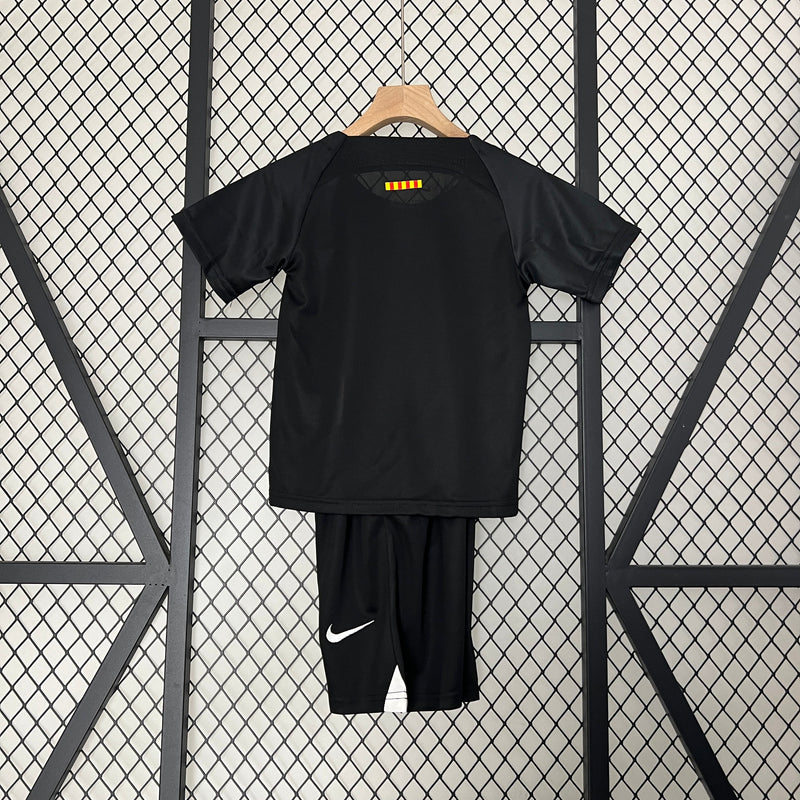 Camiseta y Pantalón Corto Niño FC Barcelona Retro Edición Especial