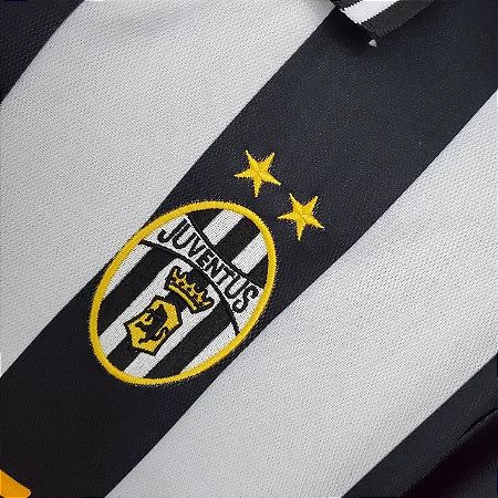 Camiseta Retro Juventus Home 01/02