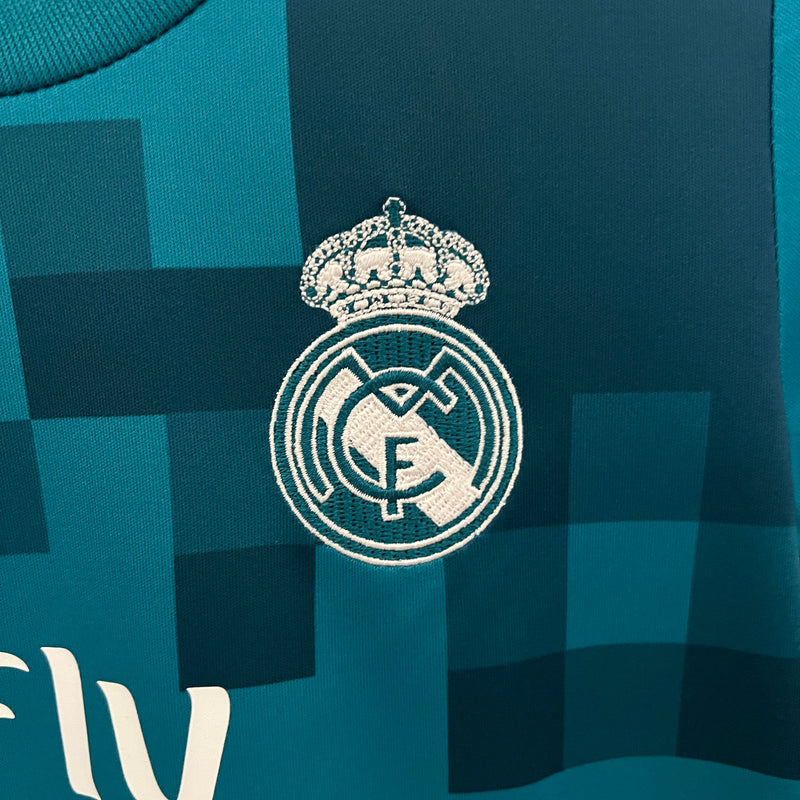 Camiseta y Pantalones Cortos Niños Real Madrid Third Retro 17/18