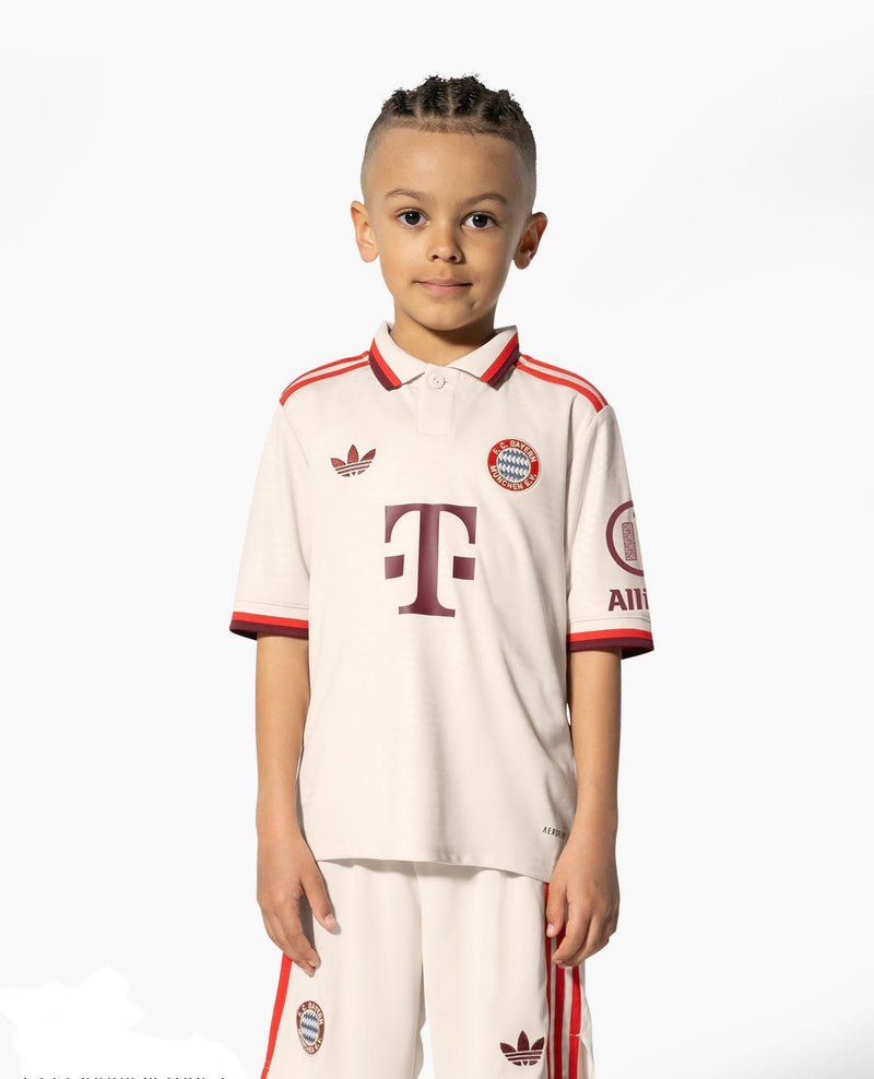 Camiseta y Pantalones Cortos para Niños Bayern de Múnich Third 24/25