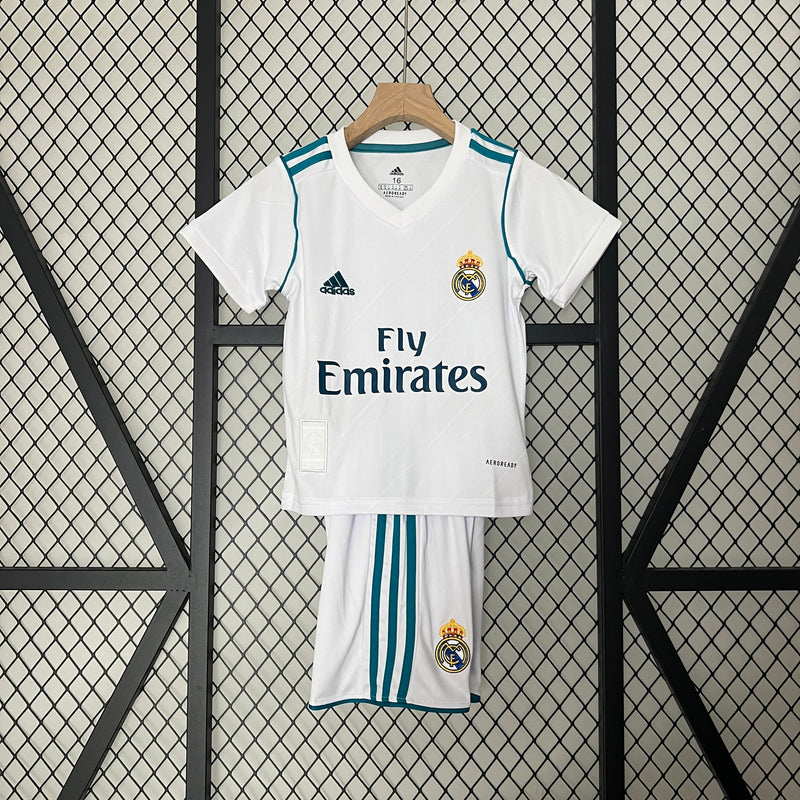 Camiseta y Pantalones Cortos Niños Real Madrid Home Retro 17/18