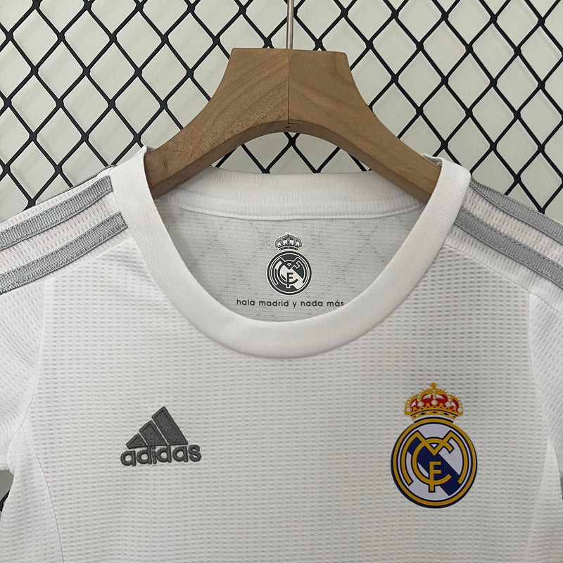 Camiseta y Pantalones Cortos Niños Real Madrid Home Retro 15/16