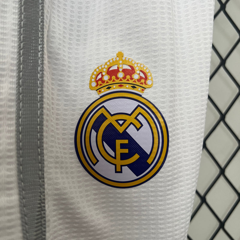 Camiseta y Pantalones Cortos Niños Real Madrid Home Retro 15/16