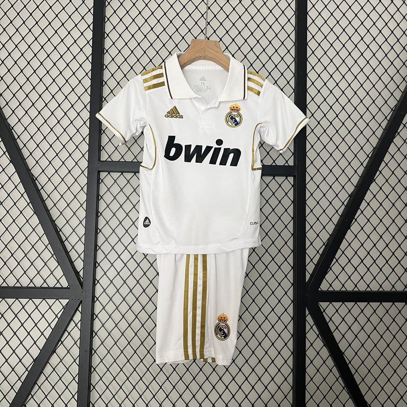 Camiseta y Pantalones Cortos Niños Real Madrid Home Retro 11/12