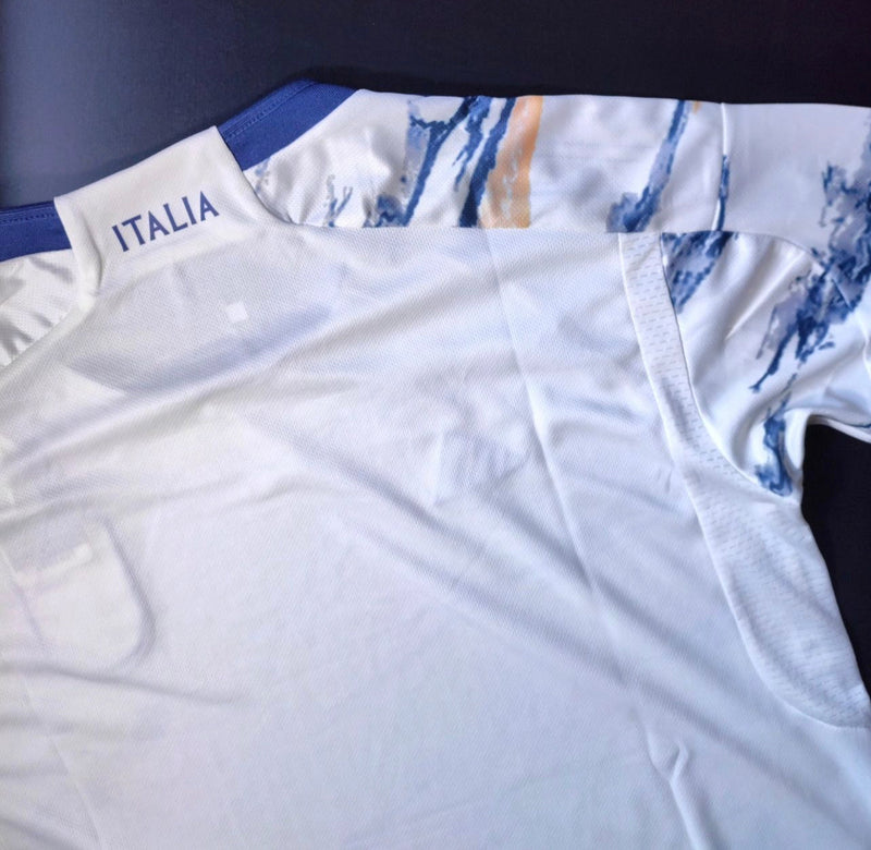 Camiseta Italia Visitante 2023-2024 incl. Conjunto de parches de clasificación para la Eurocopa 2024