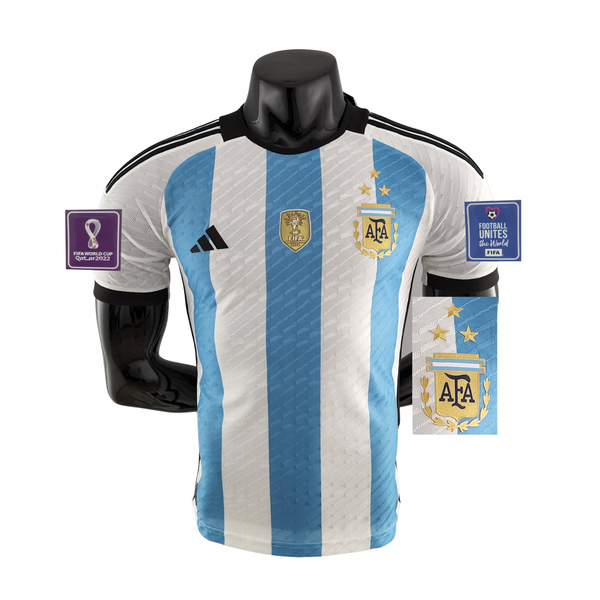 CAMISETA ARGENTINA I EQUIPACIÓN 22/23 - BLANCO Y CELESTE - VERSIÓN JUGADOR - PARCHE COPA DEL MUNDO/Campeón