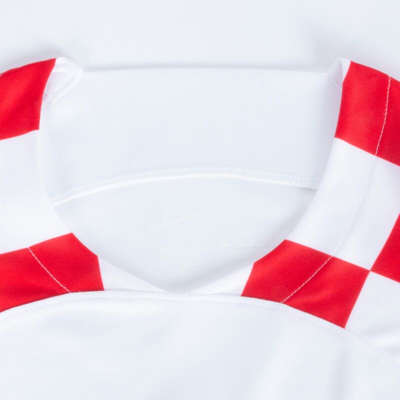 Camiseta Croacia Home 2022-2023 incl. Parche de la Liga de las Naciones y la Fundación